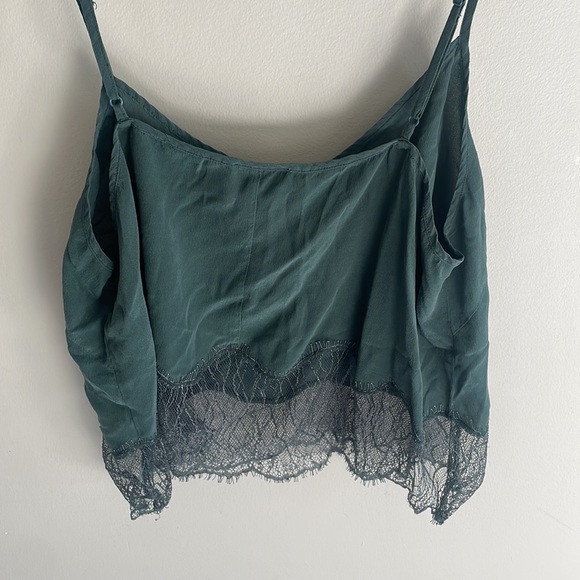Dark green crop top with lace - Picture 4 of 4